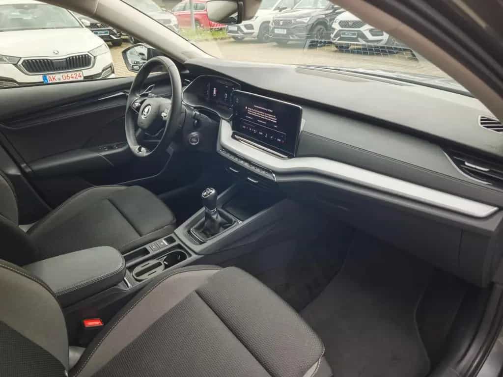 Skoda Octavia Combi Tour 116PS NAVI+AHK+SHZ+LED+APP+ 01/2023-photo-14