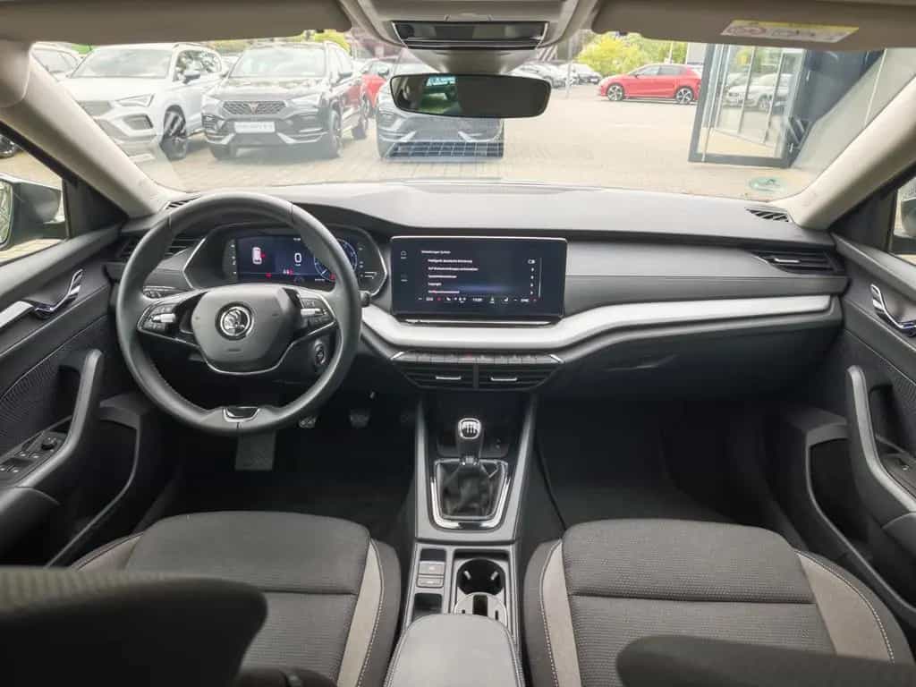 Skoda Octavia Combi Tour 116PS NAVI+AHK+SHZ+LED+APP+ 01/2023-photo-15