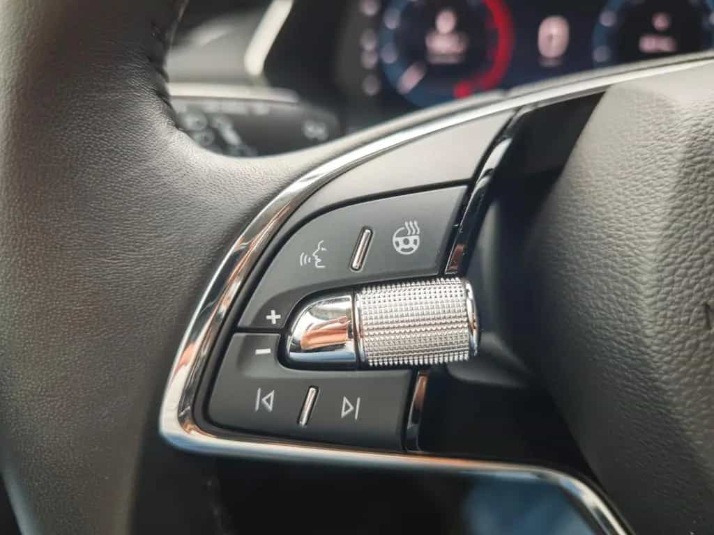 Skoda Octavia Combi Tour 116PS NAVI+AHK+SHZ+LED+APP+ 01/2023-photo-18