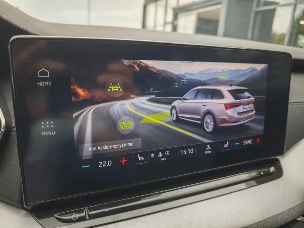 Skoda Octavia Combi Tour 116PS NAVI+AHK+SHZ+LED+APP+ 01/2023-photo-23