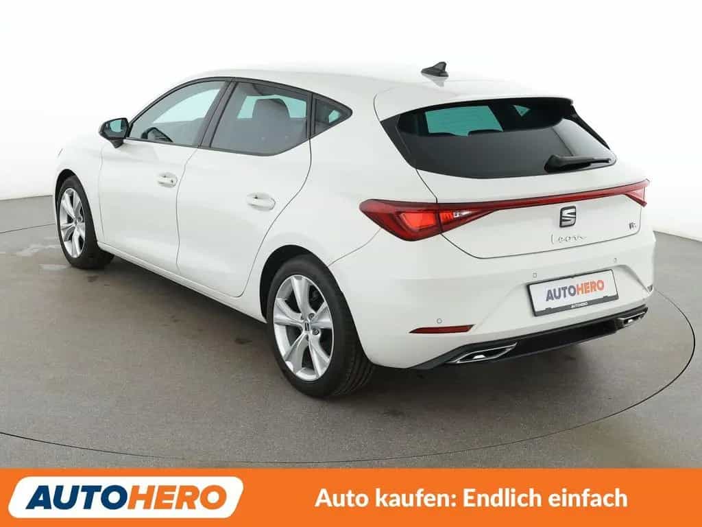 Seat Leon 1.5 eTSI ACT FR Aut*NAVI*LED*ACC*PDC*SHZ* 03/2021-photo-3