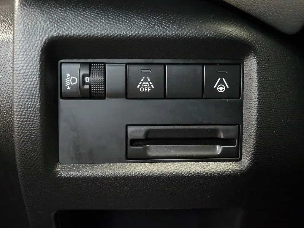 Citroën C5 Aircross BlueHDi 180 Feel PDC NAVI LED PANO 01/2019-photo-11
