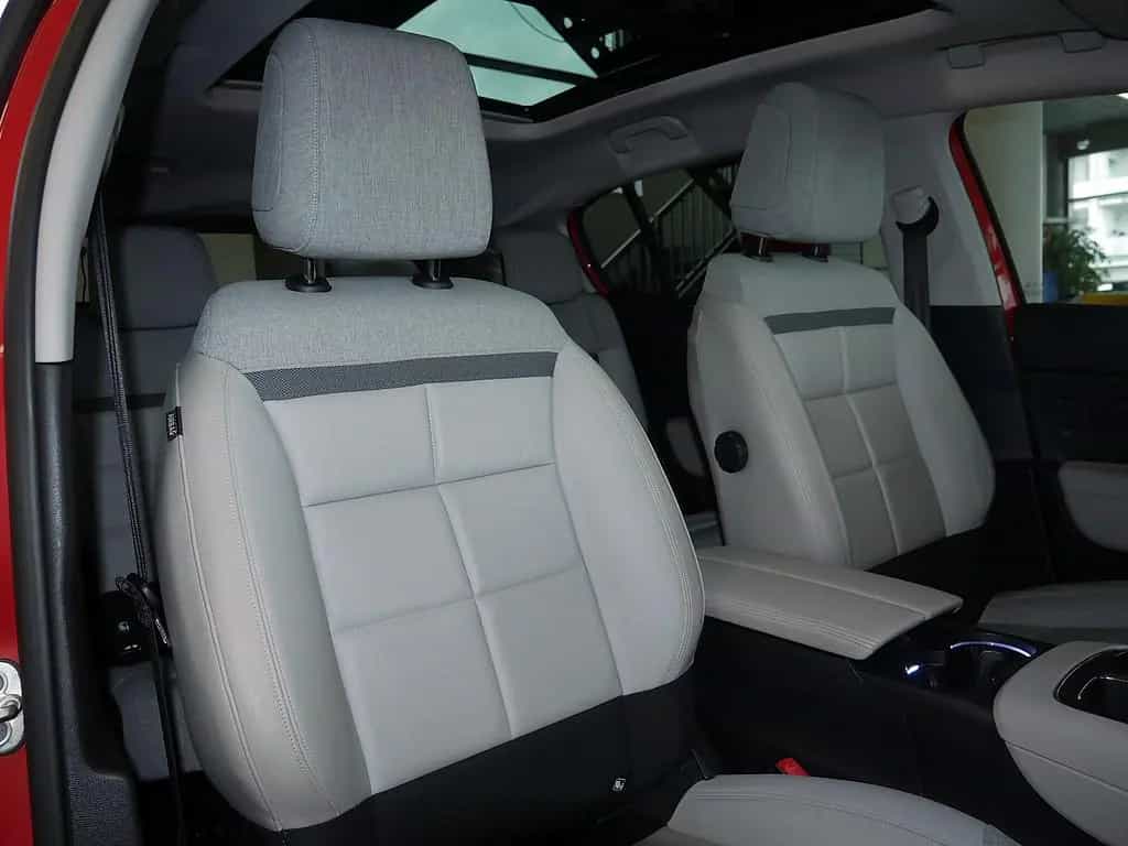 Citroën C5 Aircross BlueHDi 180 Feel PDC NAVI LED PANO 01/2019-photo-12
