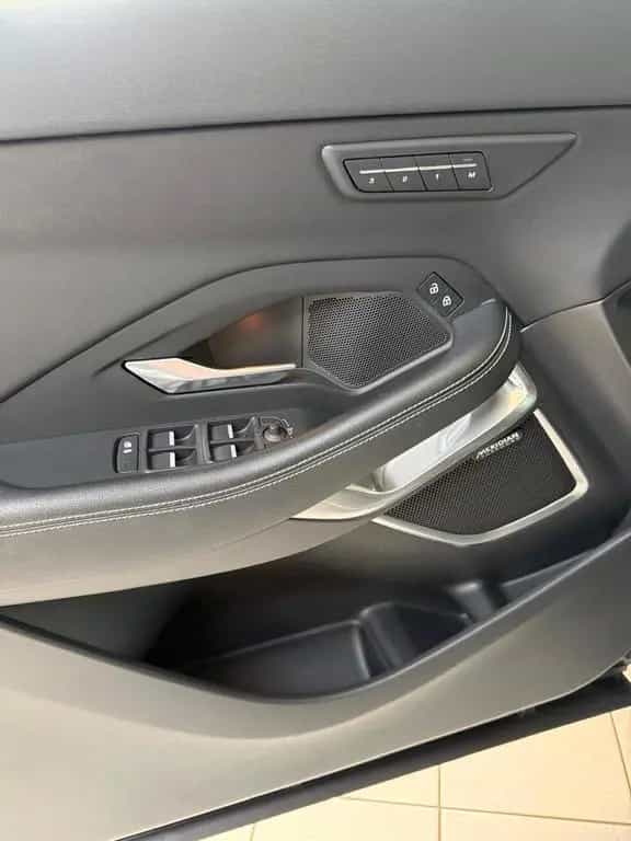 Jaguar E-Pace R-Dynamic S AWD Meridian 02/2022-photo-10