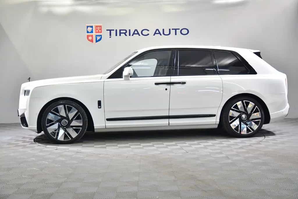Rolls-Royce Cullinan - 02/2020-photo-1