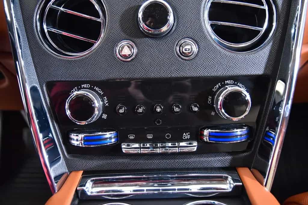 Rolls-Royce Cullinan - 02/2020-photo-16