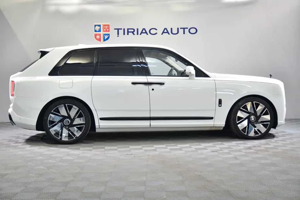 Rolls-Royce Cullinan - 02/2020-photo-5