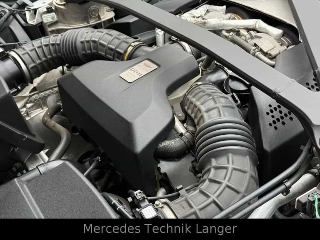 Aston Martin DB11 4.0 V8 Volante 12/2020-photo-8