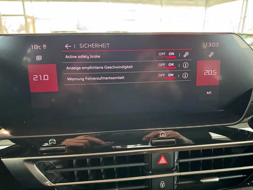 Citroën C4 Lim. Feel Pack 49000KM LED ACC KAM 1.HAND 03/2021-photo-27