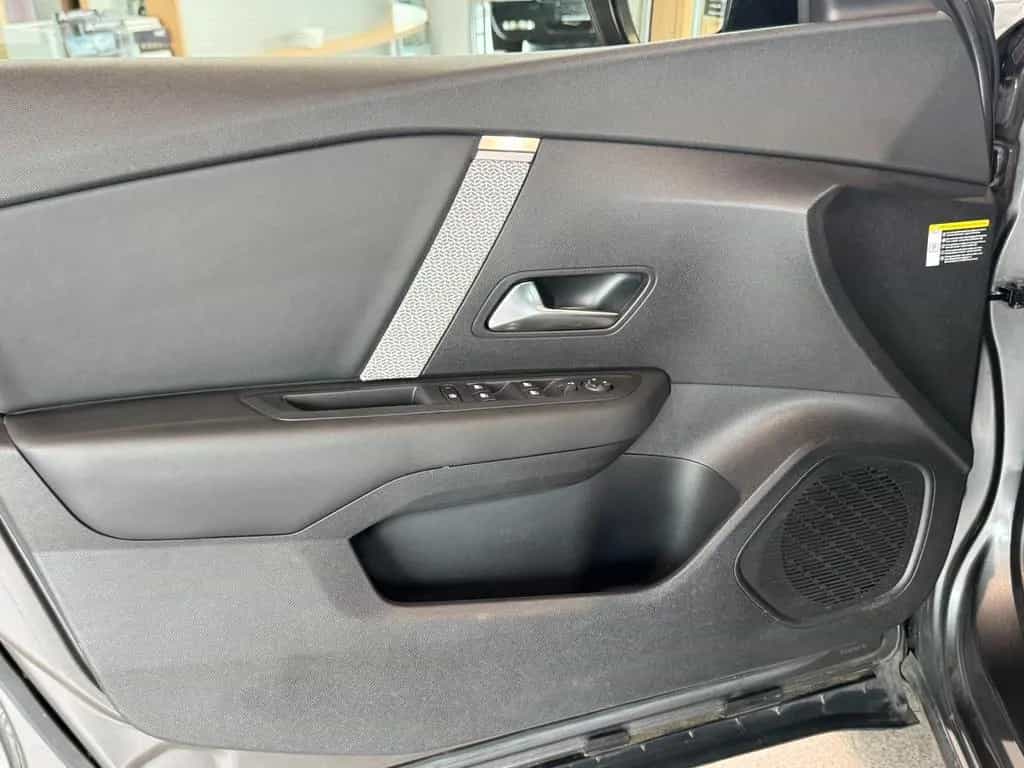 Citroën C4 Lim. Feel Pack 49000KM LED ACC KAM 1.HAND 03/2021-photo-9
