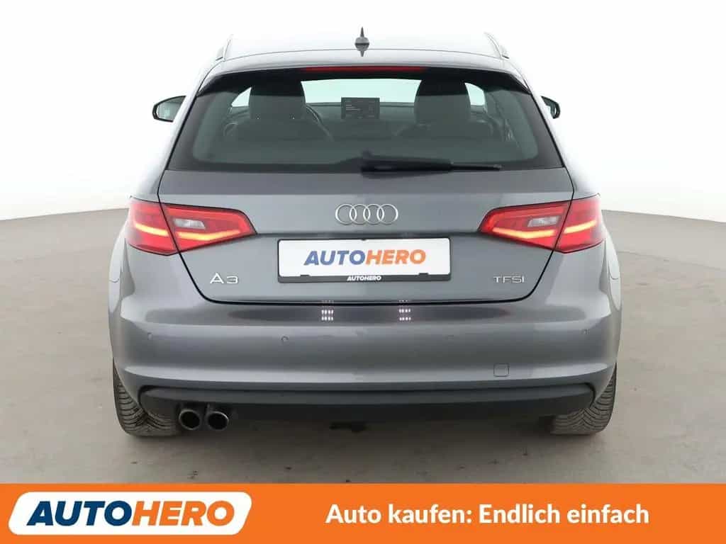 Audi A3 Sportback 1.4 TFSI Ambition Aut.*NAVI*XENON* 01/2016-photo-4