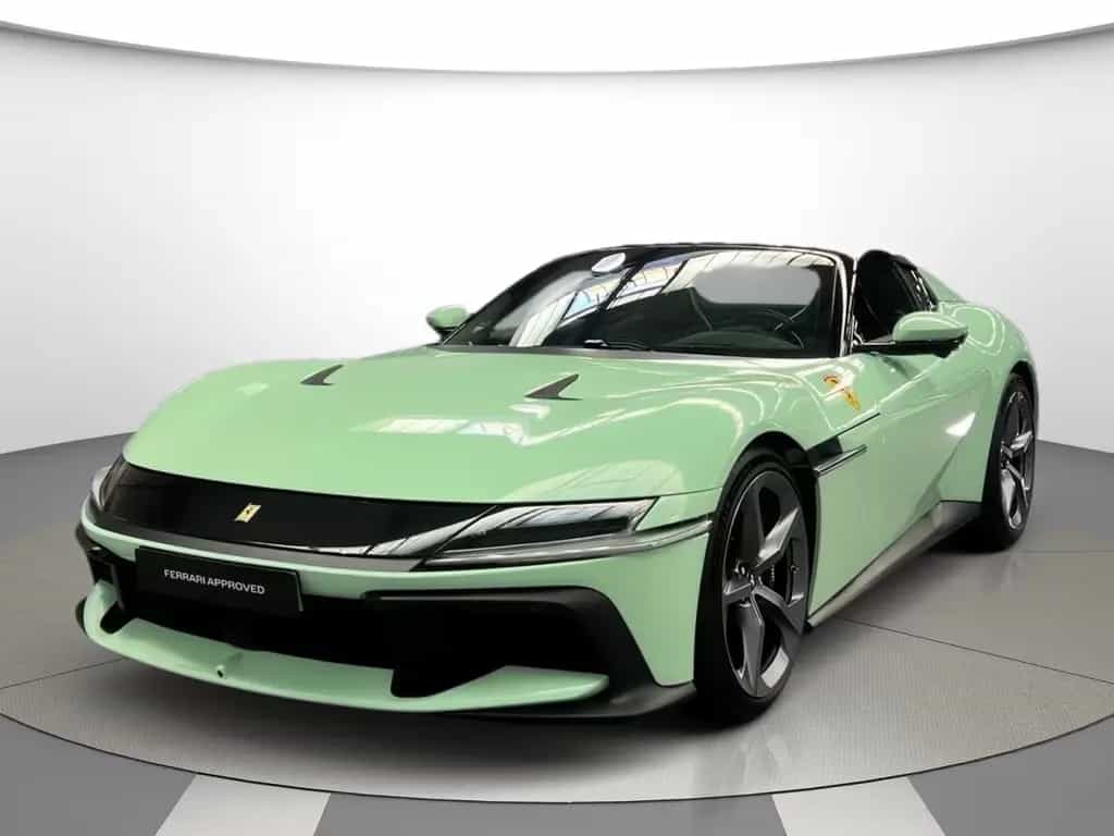 Ferrari 12Cilindri Spider verde pallido*painted shields* 06/2025-photo-13