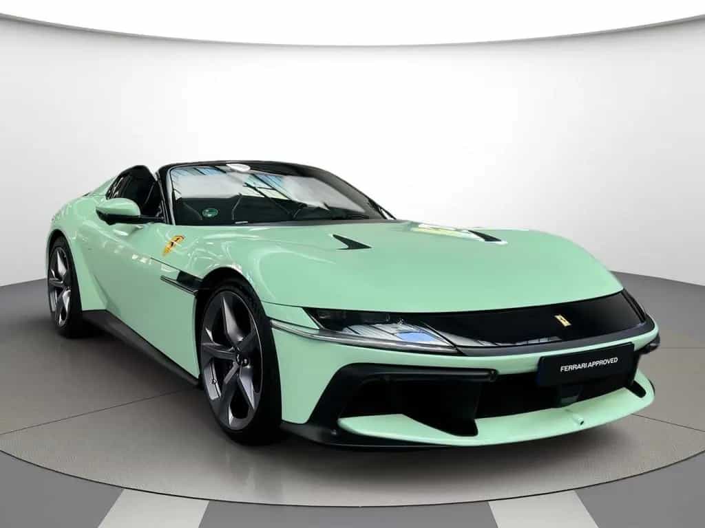Ferrari 12Cilindri Spider verde pallido*painted shields* 06/2025-photo-21
