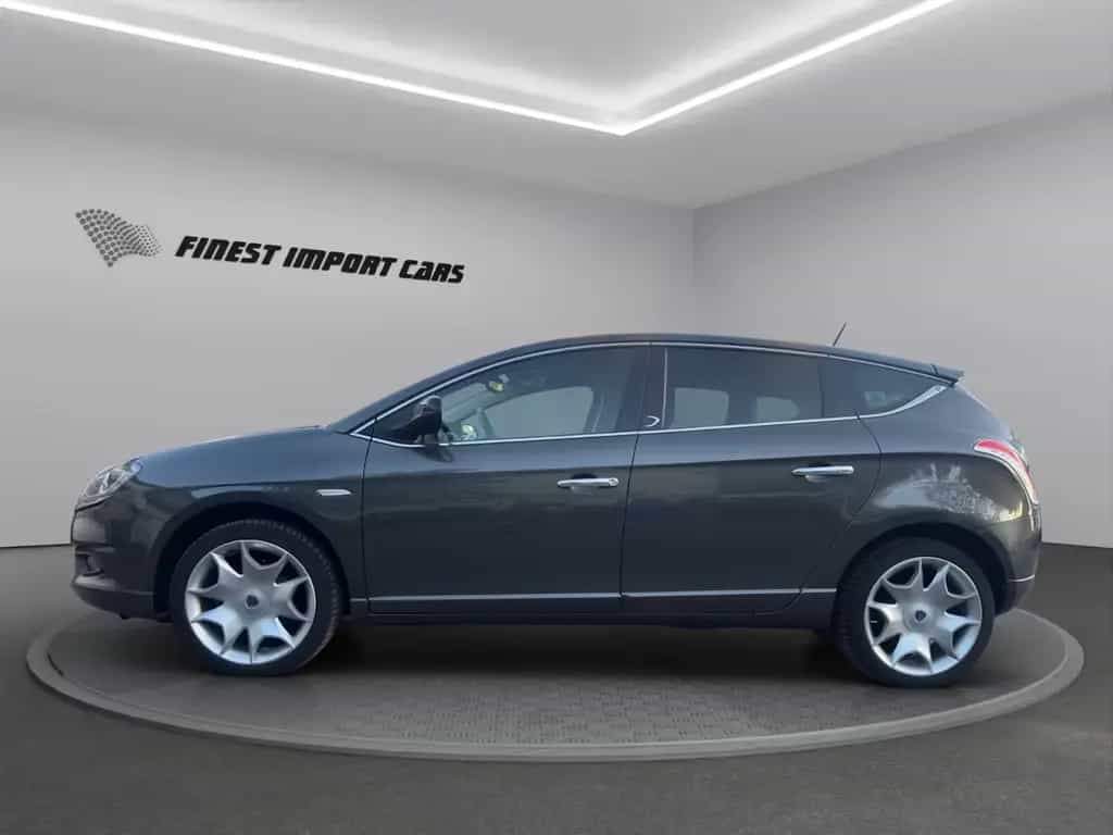 Lancia Delta 1.6 MultiJet Klima LED Leder PDC Sitzheiz. 03/2014-photo-6