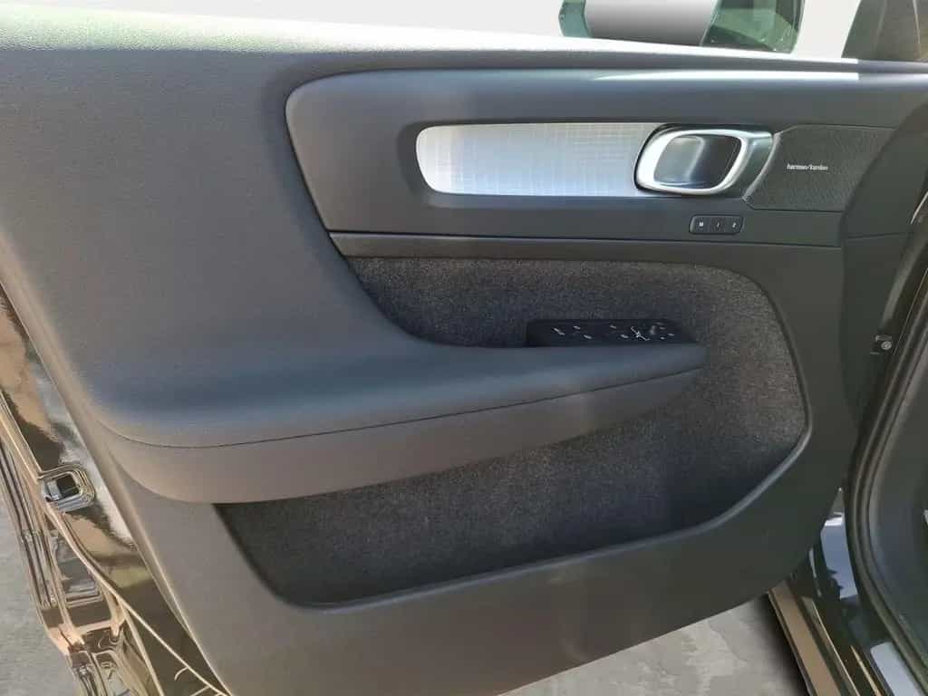 Volvo XC40 Black Edition Plus, B3 360° Kamera Harman/K 04/2025-photo-10
