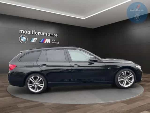 BMW 330 i Touring Sport Line HUD LED Keyless Kamera 07/2018-photo-13