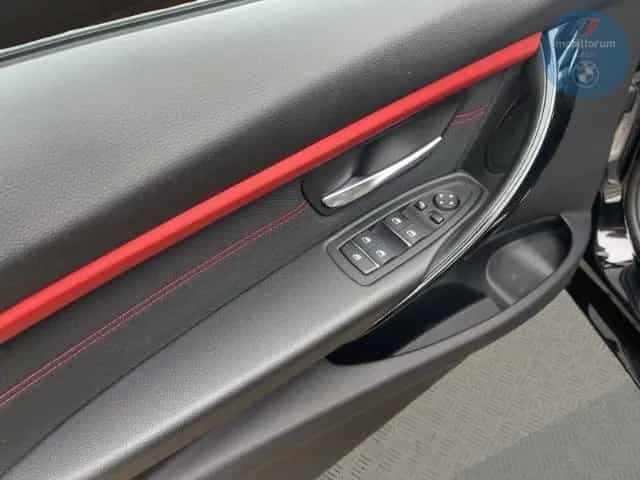 BMW 330 i Touring Sport Line HUD LED Keyless Kamera 07/2018-photo-16