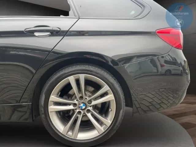 BMW 330 i Touring Sport Line HUD LED Keyless Kamera 07/2018-photo-23