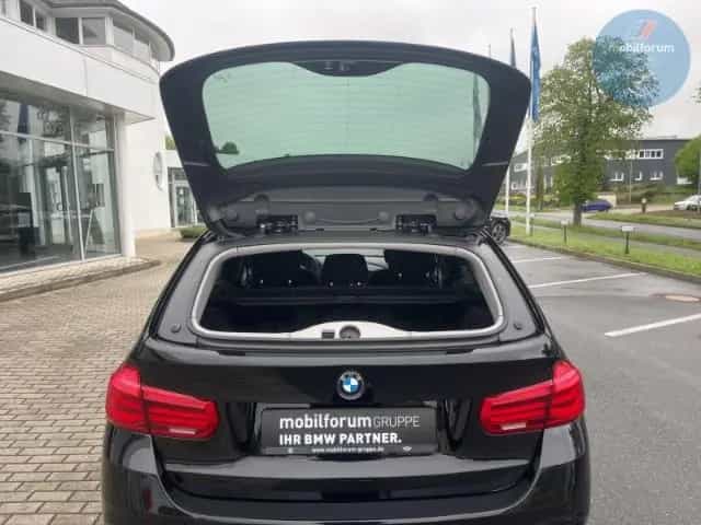 BMW 330 i Touring Sport Line HUD LED Keyless Kamera 07/2018-photo-25