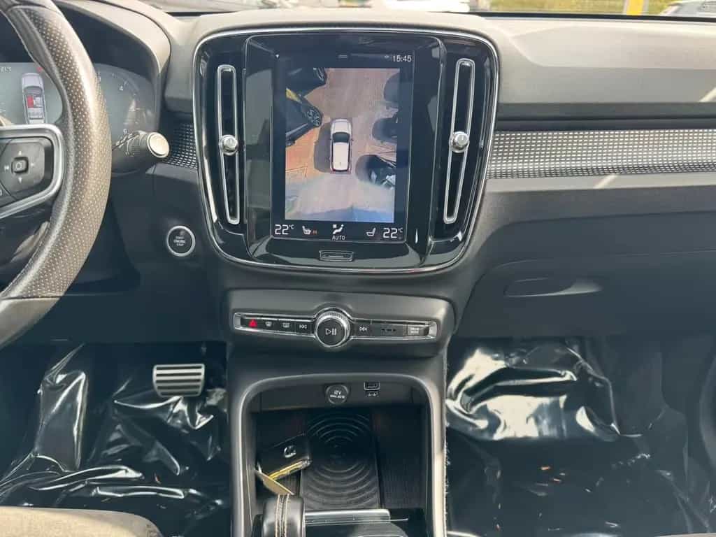 Volvo XC40 XC 40 R Design D4 Automatik AWD/PANO/SCHIEBEDACH 02/2018-photo-18