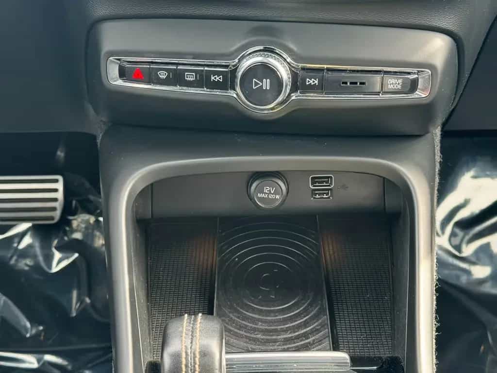 Volvo XC40 XC 40 R Design D4 Automatik AWD/PANO/SCHIEBEDACH 02/2018-photo-20