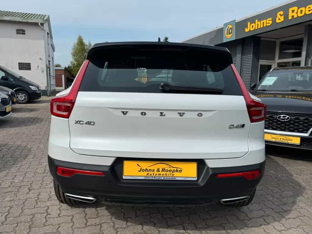 Volvo XC40 XC 40 R Design D4 Automatik AWD/PANO/SCHIEBEDACH 02/2018-photo-6