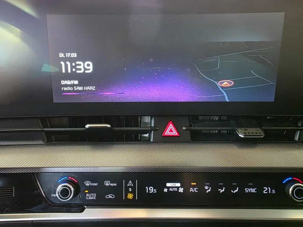 Kia Sportage 1,6T Spirit 4WD LEDER LED NAV 3AAC 1.HD 03/2022-photo-18