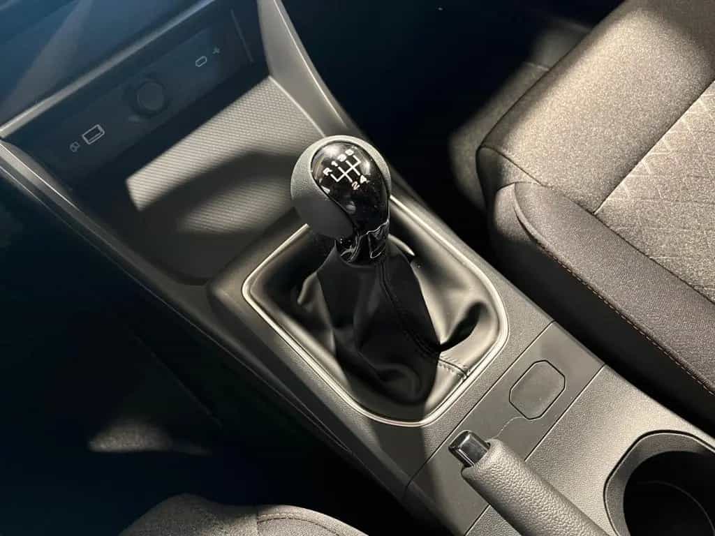MG MG3 1,5l 115PS Comfort NAVI LED Klima Tempo DAB+ 10/2025-photo-12