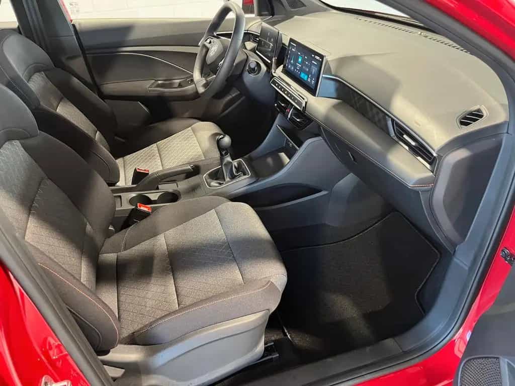 MG MG3 1,5l 115PS Comfort NAVI LED Klima Tempo DAB+ 10/2025-photo-6