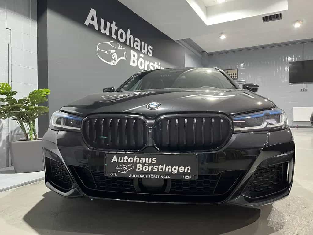BMW 5 Series 520 d Touring/M Sport/AHK/LED/PANO/STAND/HEAD UP 03/2022-photo-1