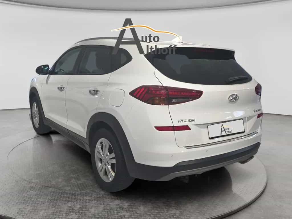 Hyundai TUCSON 1.6 T-GDI Select 2WD AUTOM.SITZ.NAVI 04/2020-photo-2
