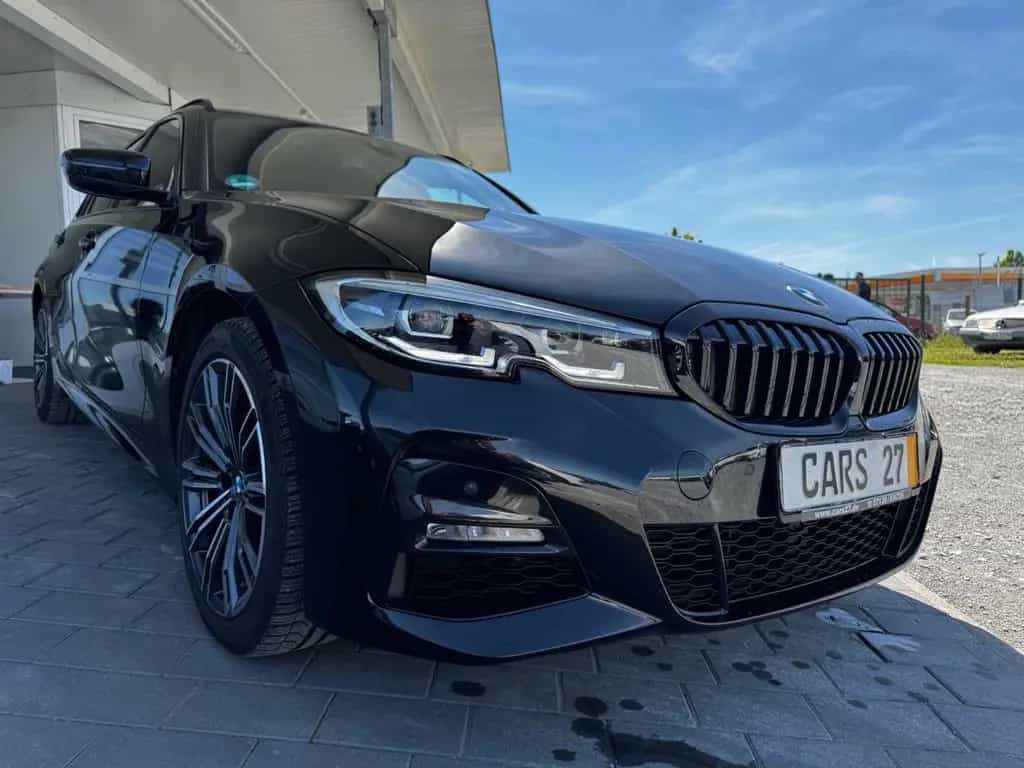 BMW 320 d xDrive M-Sportpaket LED Navi Leder 06/2020-photo-2