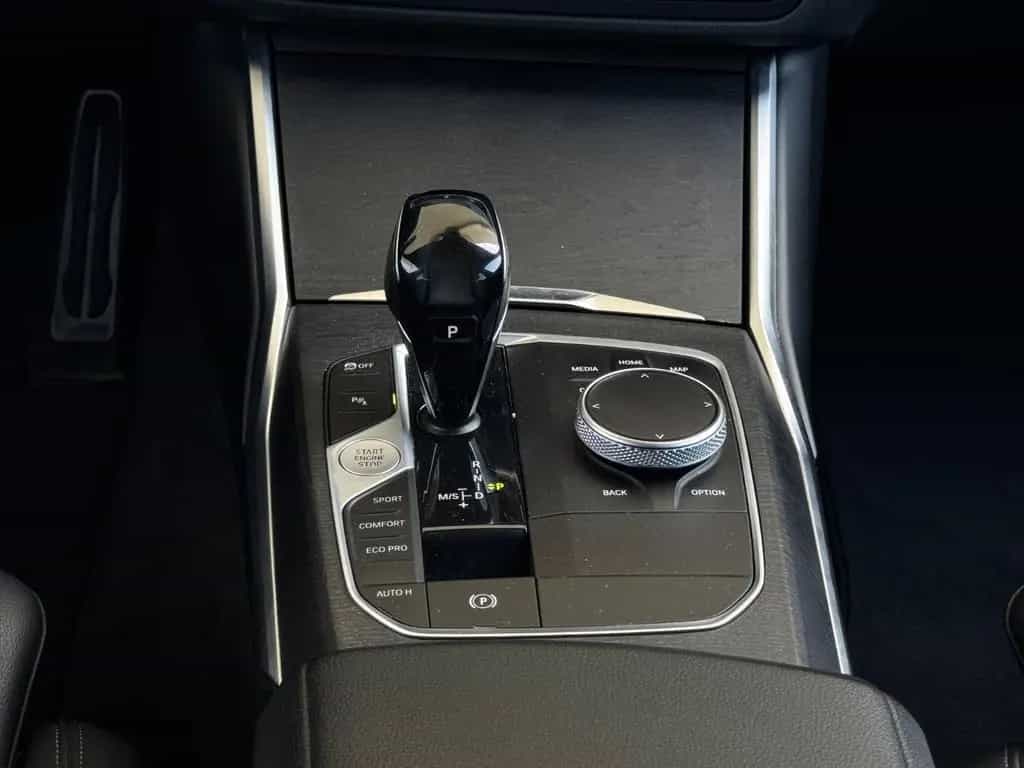 BMW 320 d xDrive M-Sportpaket LED Navi Leder 06/2020-photo-21
