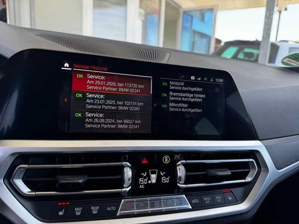 BMW 320 d xDrive M-Sportpaket LED Navi Leder 06/2020-photo-29