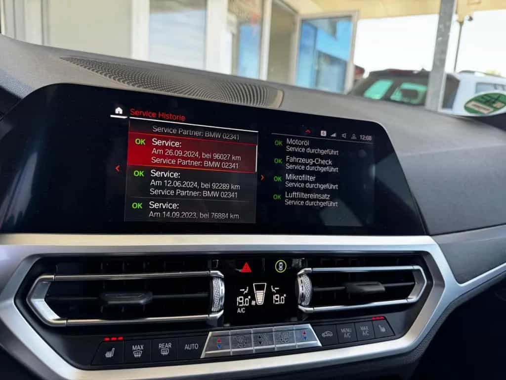 BMW 320 d xDrive M-Sportpaket LED Navi Leder 06/2020-photo-30
