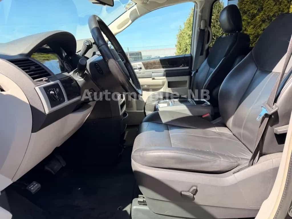 Chrysler Grand Voyager Limited Xenon Navi Leder Automatik 01/2010-photo-11