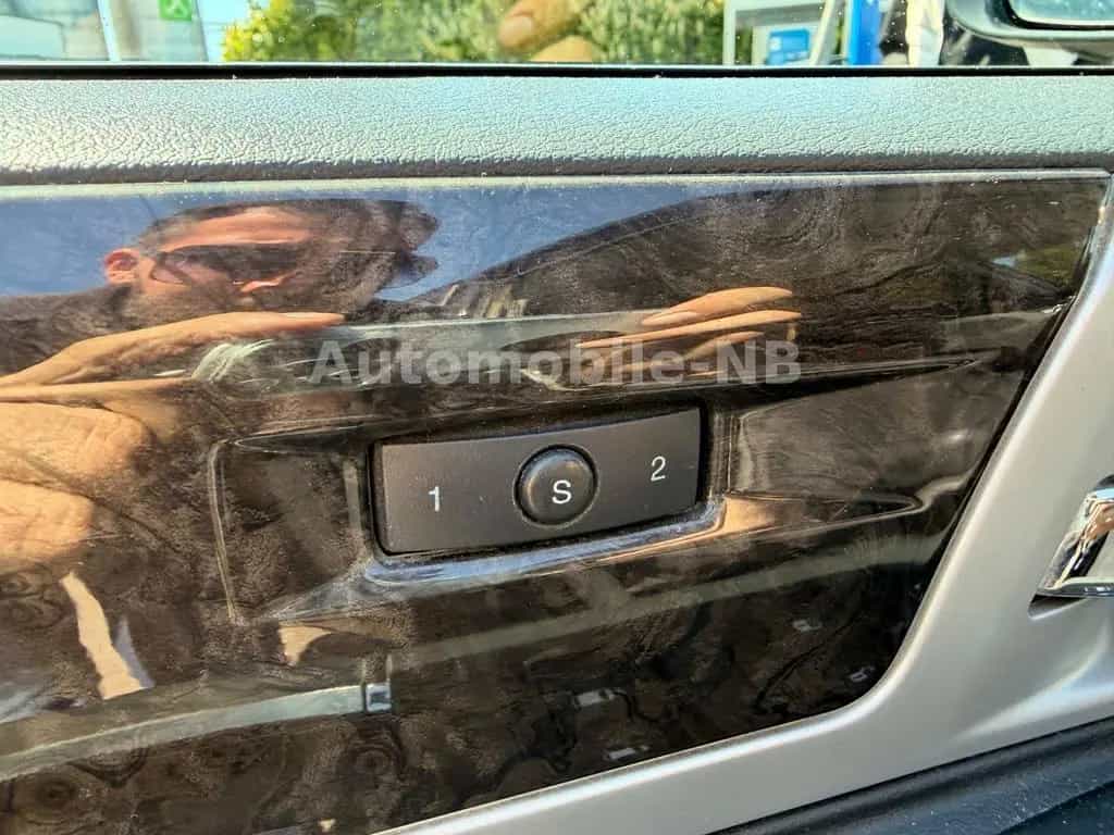 Chrysler Grand Voyager Limited Xenon Navi Leder Automatik 01/2010-photo-12