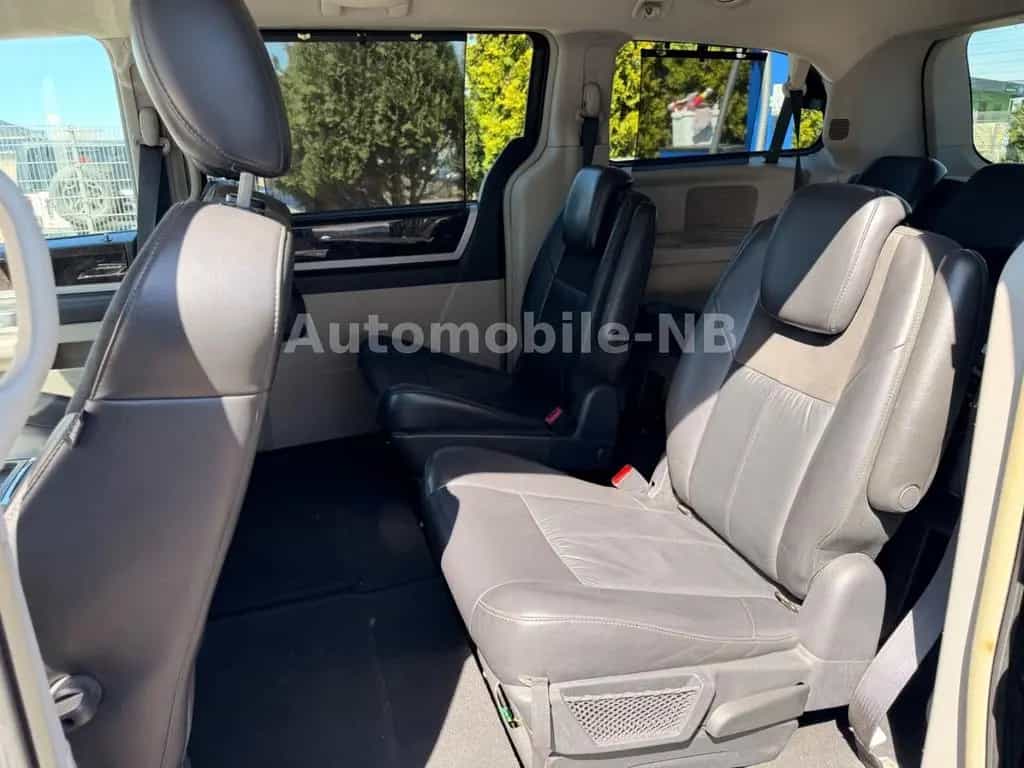 Chrysler Grand Voyager Limited Xenon Navi Leder Automatik 01/2010-photo-14