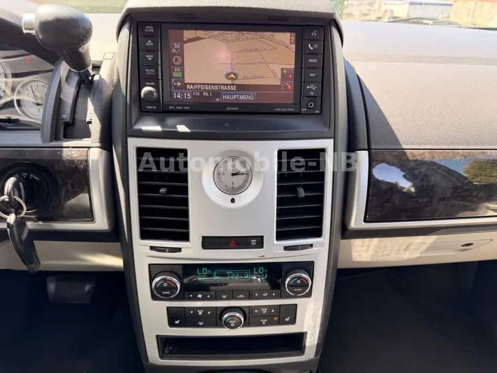 Chrysler Grand Voyager Limited Xenon Navi Leder Automatik 01/2010-photo-19