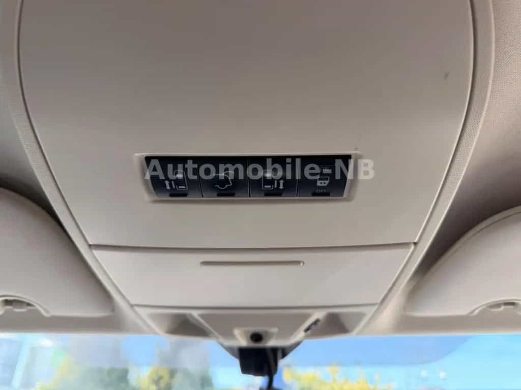 Chrysler Grand Voyager Limited Xenon Navi Leder Automatik 01/2010-photo-23