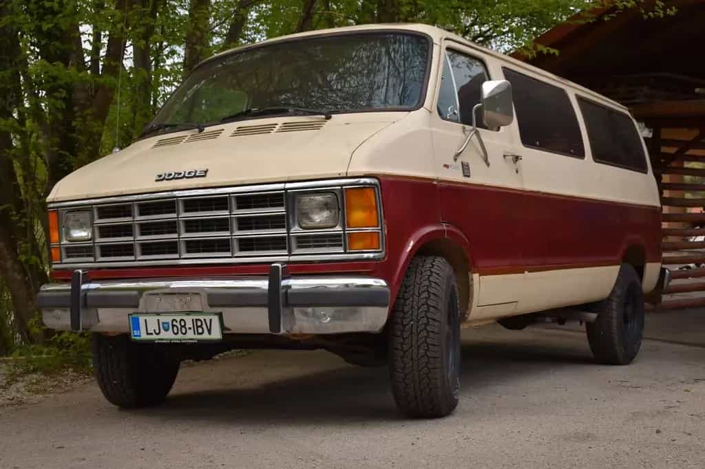 Dodge Other B350 Ram Van - 5.9 V8 - TEXAS Import - Rust Free 06/1986-photo-0