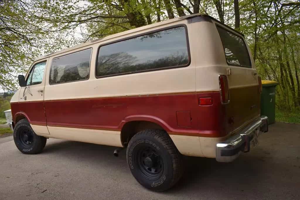Dodge Other B350 Ram Van - 5.9 V8 - TEXAS Import - Rust Free 06/1986-photo-2
