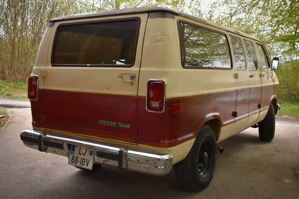 Dodge Other B350 Ram Van - 5.9 V8 - TEXAS Import - Rust Free 06/1986-photo-3