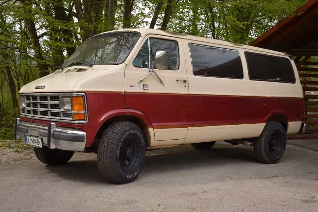 Dodge Other B350 Ram Van - 5.9 V8 - TEXAS Import - Rust Free 06/1986-photo-4