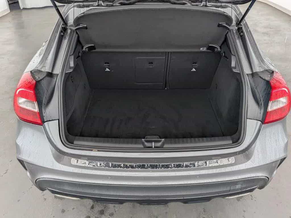 Mercedes-Benz GLA 180 AMG Line NAVI+LEDER+SHZ+PDC+TEMP+AWR+BC 11/2018-photo-10