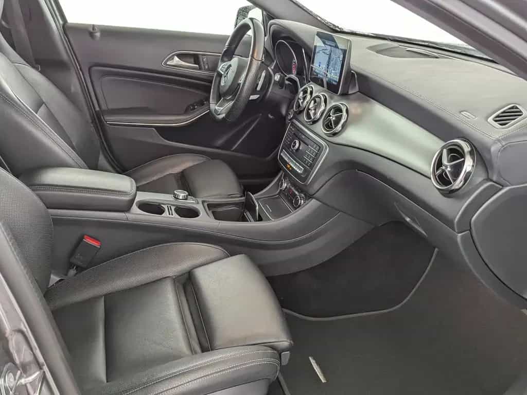 Mercedes-Benz GLA 180 AMG Line NAVI+LEDER+SHZ+PDC+TEMP+AWR+BC 11/2018-photo-12