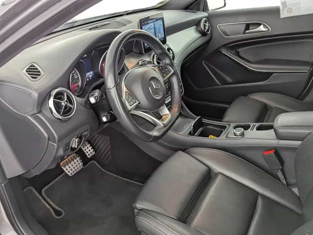 Mercedes-Benz GLA 180 AMG Line NAVI+LEDER+SHZ+PDC+TEMP+AWR+BC 11/2018-photo-13