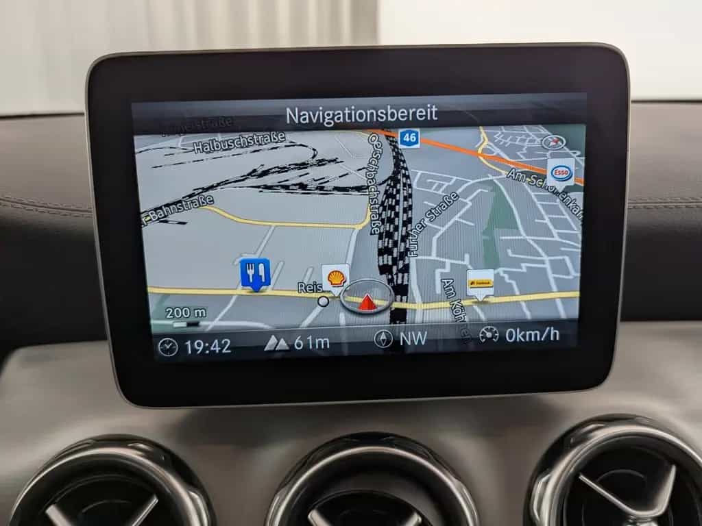 Mercedes-Benz GLA 180 AMG Line NAVI+LEDER+SHZ+PDC+TEMP+AWR+BC 11/2018-photo-18