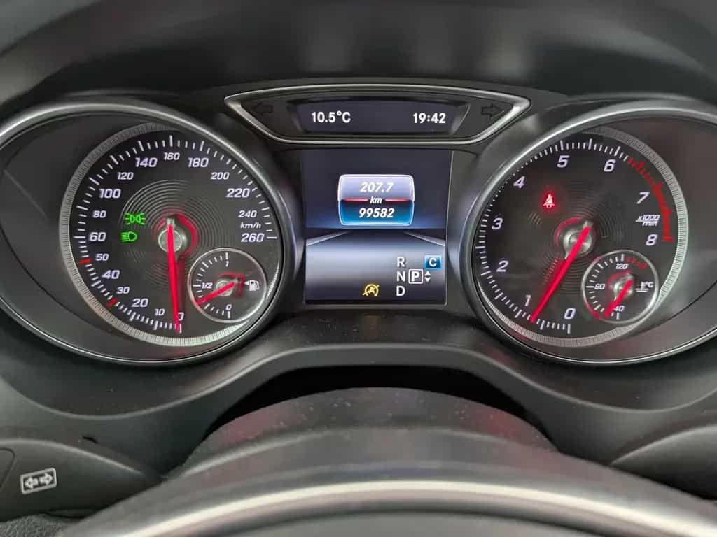 Mercedes-Benz GLA 180 AMG Line NAVI+LEDER+SHZ+PDC+TEMP+AWR+BC 11/2018-photo-23