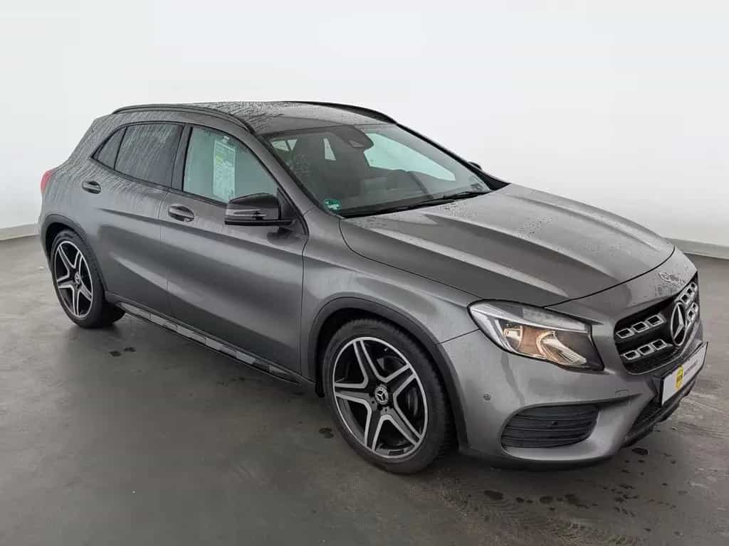 Mercedes-Benz GLA 180 AMG Line NAVI+LEDER+SHZ+PDC+TEMP+AWR+BC 11/2018-photo-4